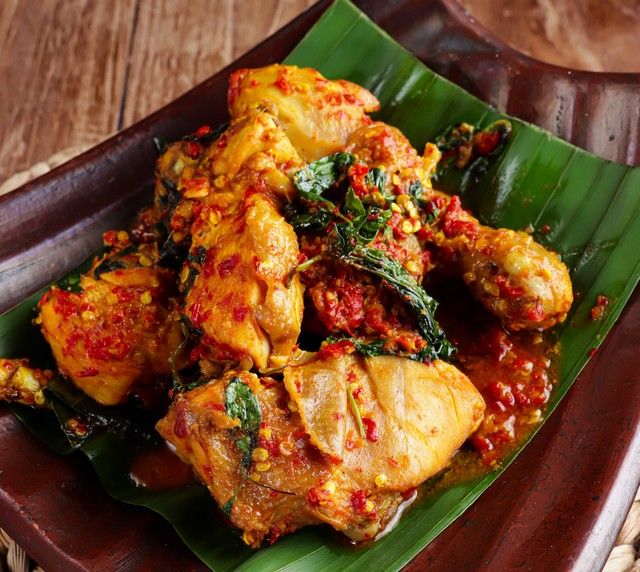 olahan ayam jadi ayam rica rica yang pedas dan mengugah selera