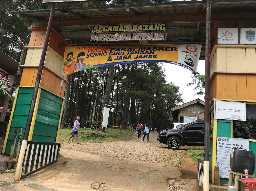 wisata alam pinus batu cakra