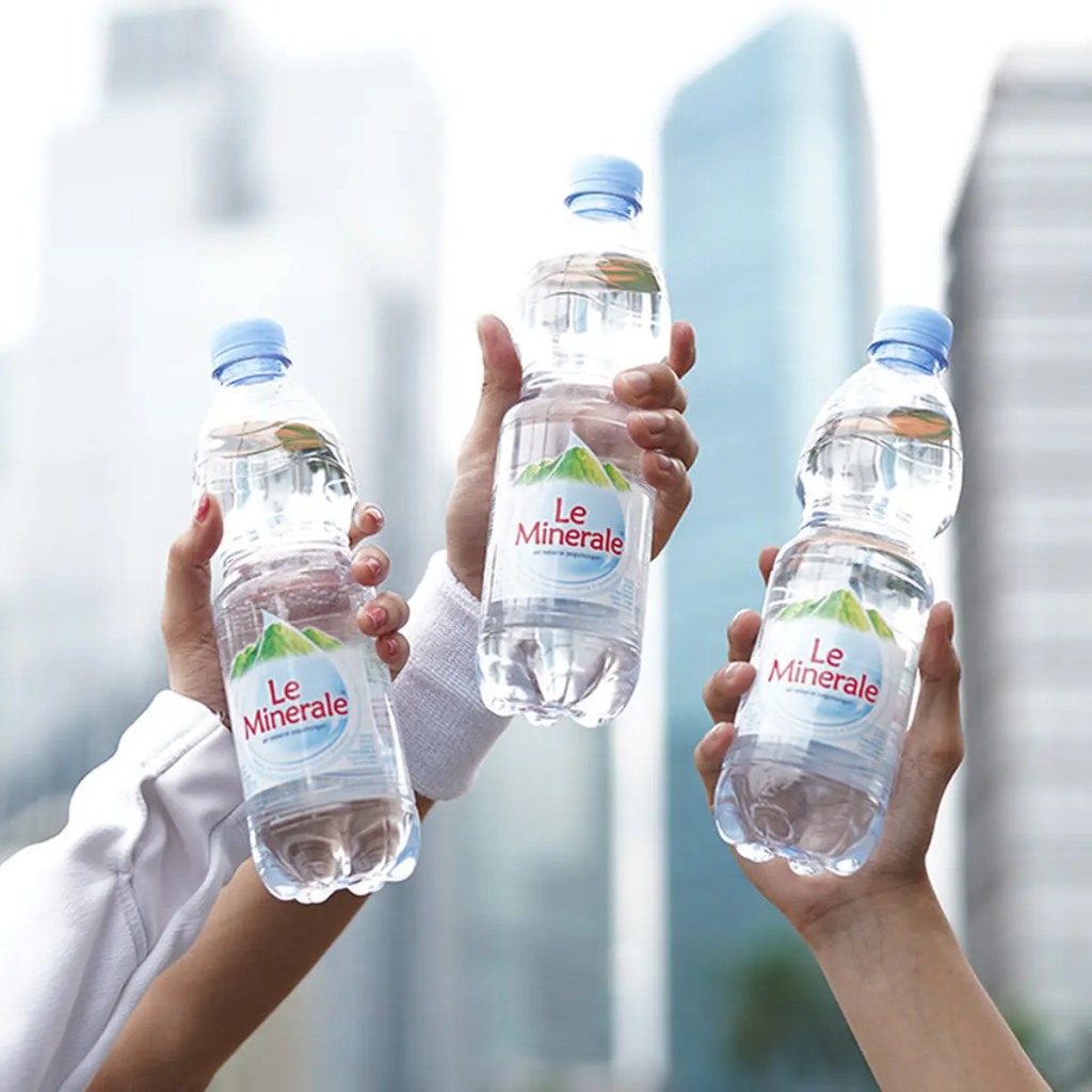 Minum air putih sehari berapa liter