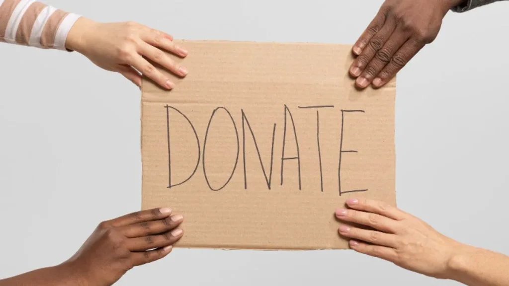 Transformasi Donasi di Indonesia Dari Uang Tunai ke E-Wallet