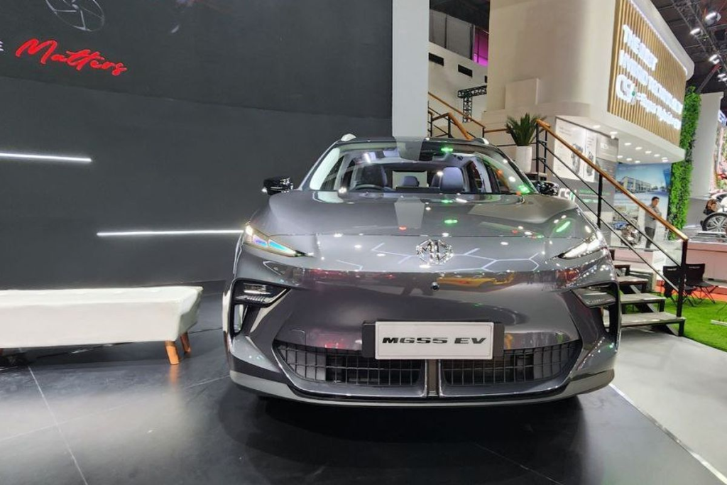 Harga Mobil Listrik Baru di IIMS 2026