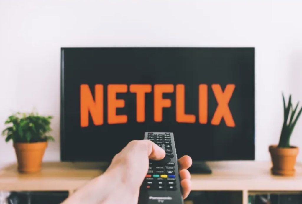 perbedaan smart tv dan android tv