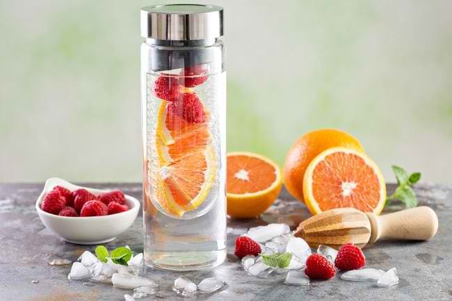 Infused Water: Minuman Sehat yang Mudah Dibuat di Rumah