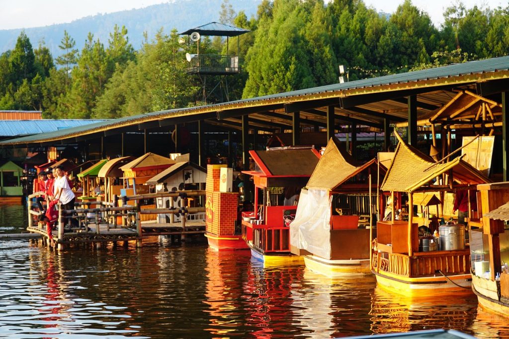 floating market lembang